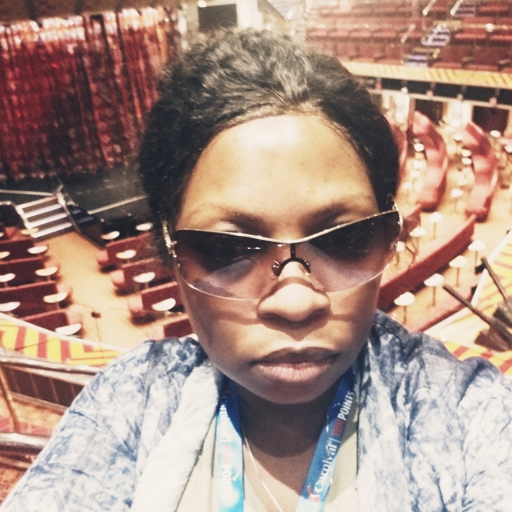 Meet your Posher, Josette